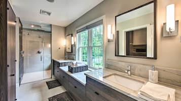 House (Multiple Bedrooms) | Interior