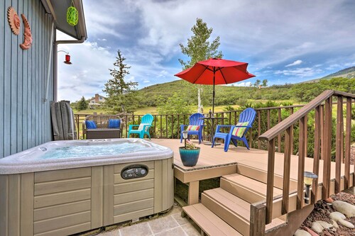 Sunlight Mountain Home w/ Hot Tub & View!