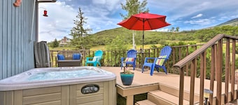 Sunlight Mountain Home w/ Hot Tub & View!