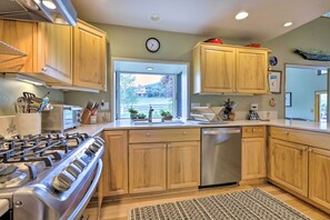 House (4 Bedrooms) | Private kitchen