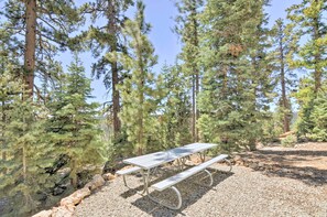 House (3 Bedrooms) | Interior - Duck Creek Village Cabin Near National Forest! (Duck Creek Village)