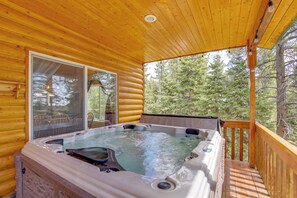 House (3 Bedrooms) | Interior - Duck Creek Village Cabin Near National Forest! (Duck Creek Village)