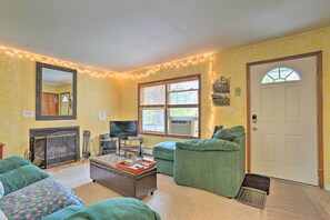 House (3 Bedrooms) | Interior - Catskills Home Near Skiing - Best of Both Worlds! (Hunter)