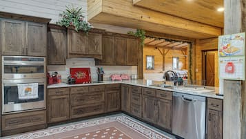 House (Multiple Bedrooms) | Interior