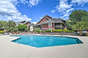 Interior - Lakefront Myrtle Beach Condo w/ Shared Pools! (Myrtle Beach)