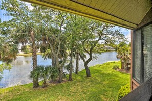 Apartment (2 Bedrooms) | Interior - Lakefront Myrtle Beach Condo w/ Shared Pools! (Myrtle Beach)