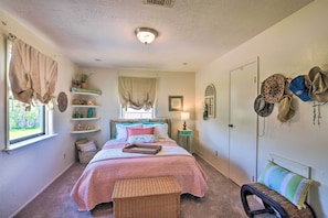 2 bedrooms, bed sheets
