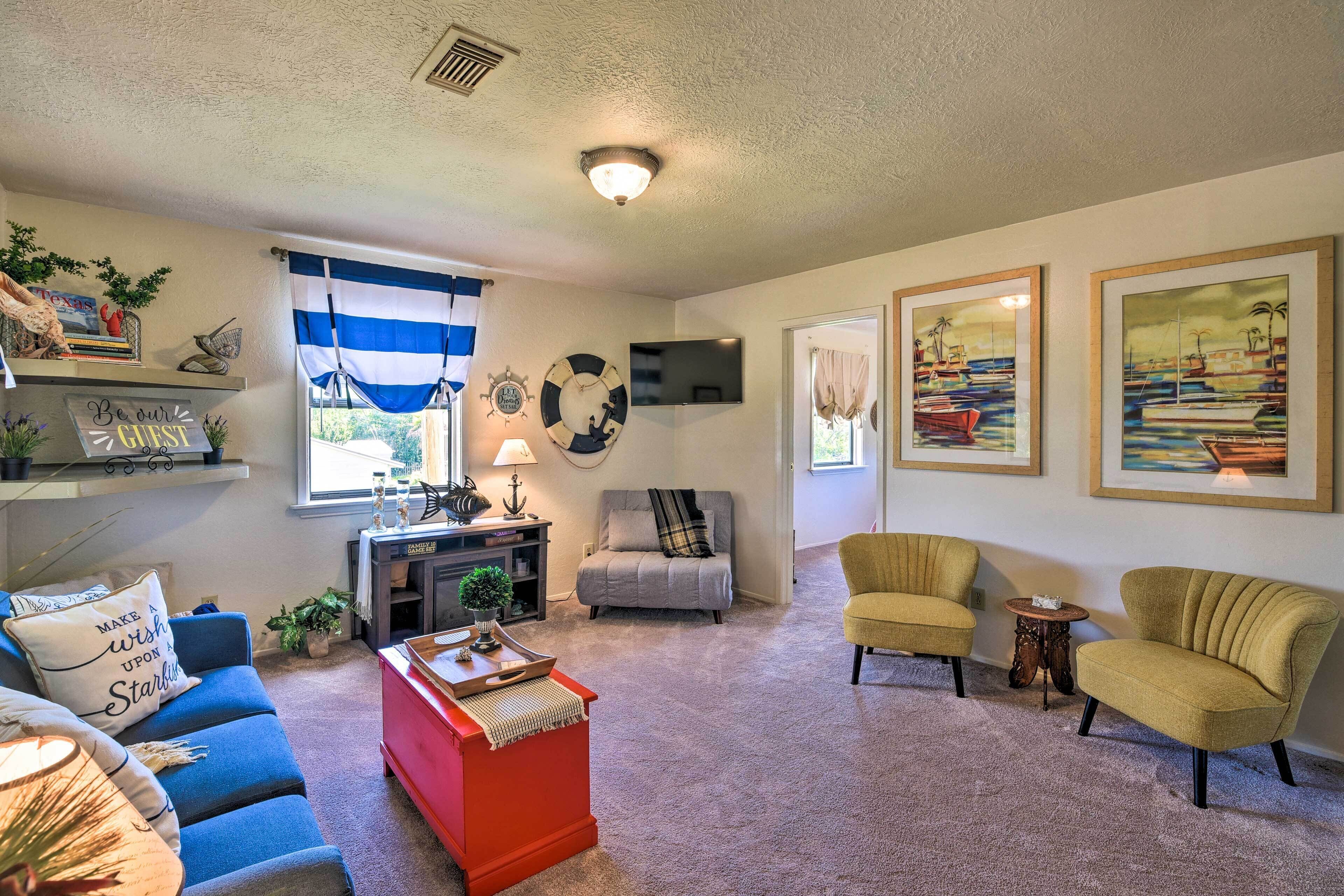 Nautical Condo w/ Shared Patio, 1 Mi to Beach