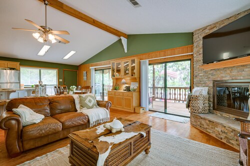 Waterfront Huntsville Home w/ Private Dock & Spa