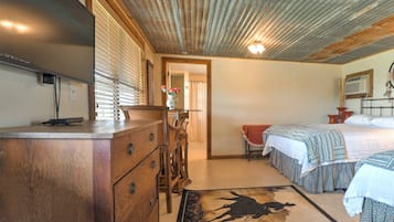 1 bedroom, bed sheets