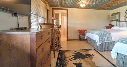 Delightful Carmine Studio on Rocking Horse Farm!