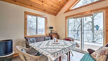 Cottage (2 Bedrooms) | Interior