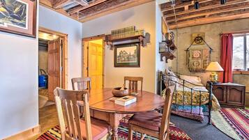 Cottage (2 Bedrooms) | Interior