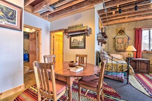 Stuga (2 Bedrooms) | Interiör