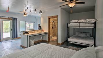 Apartment (0 Bedroom) | Interior