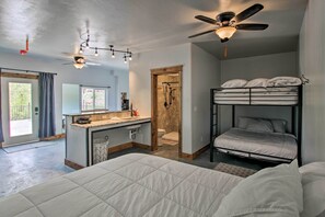 Apartment (0 Bedroom) | Interior