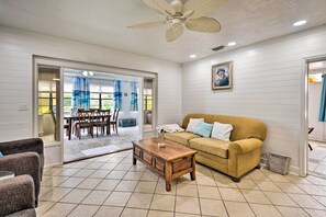House (1 Bedroom) | Interior