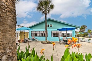 House (1 Bedroom) | Interior - Ormond Beach Retreat w/ Deck - Steps to Ocean! (Ormond Beach)