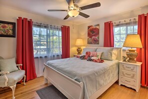 7 bedrooms, laptop workspace, iron/ironing board, bed sheets - El Cajon Home w/ Wheelchair Access + Big Yard! (El Cajon)