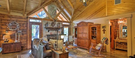 House (2 Bedrooms) | Interior