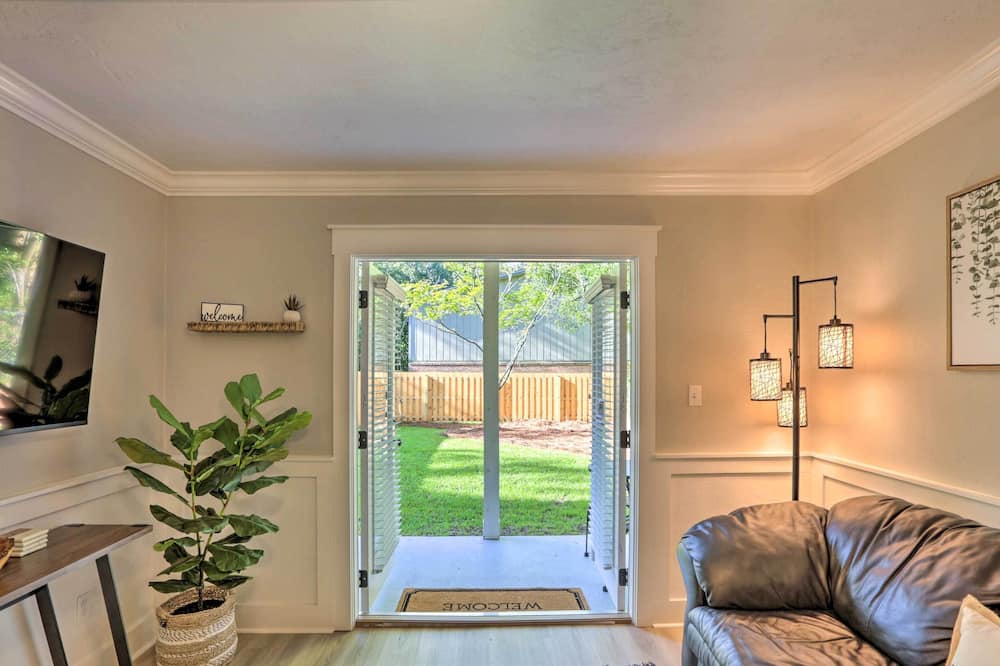 Pet-friendly Tallahassee Retreat, Near Parks! - Woodville, FL