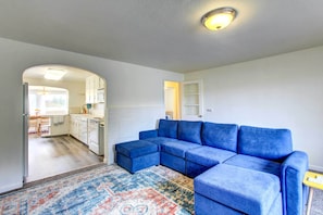 House (5 Bedrooms) | Interior - Charming Eugene Vacation Rental - 3 Mi to Downtown (Eugene)