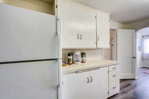 Charming Eugene Vacation Rental - 3 Mi to Downtown