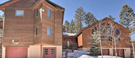 House (5 Bedrooms) | Interior