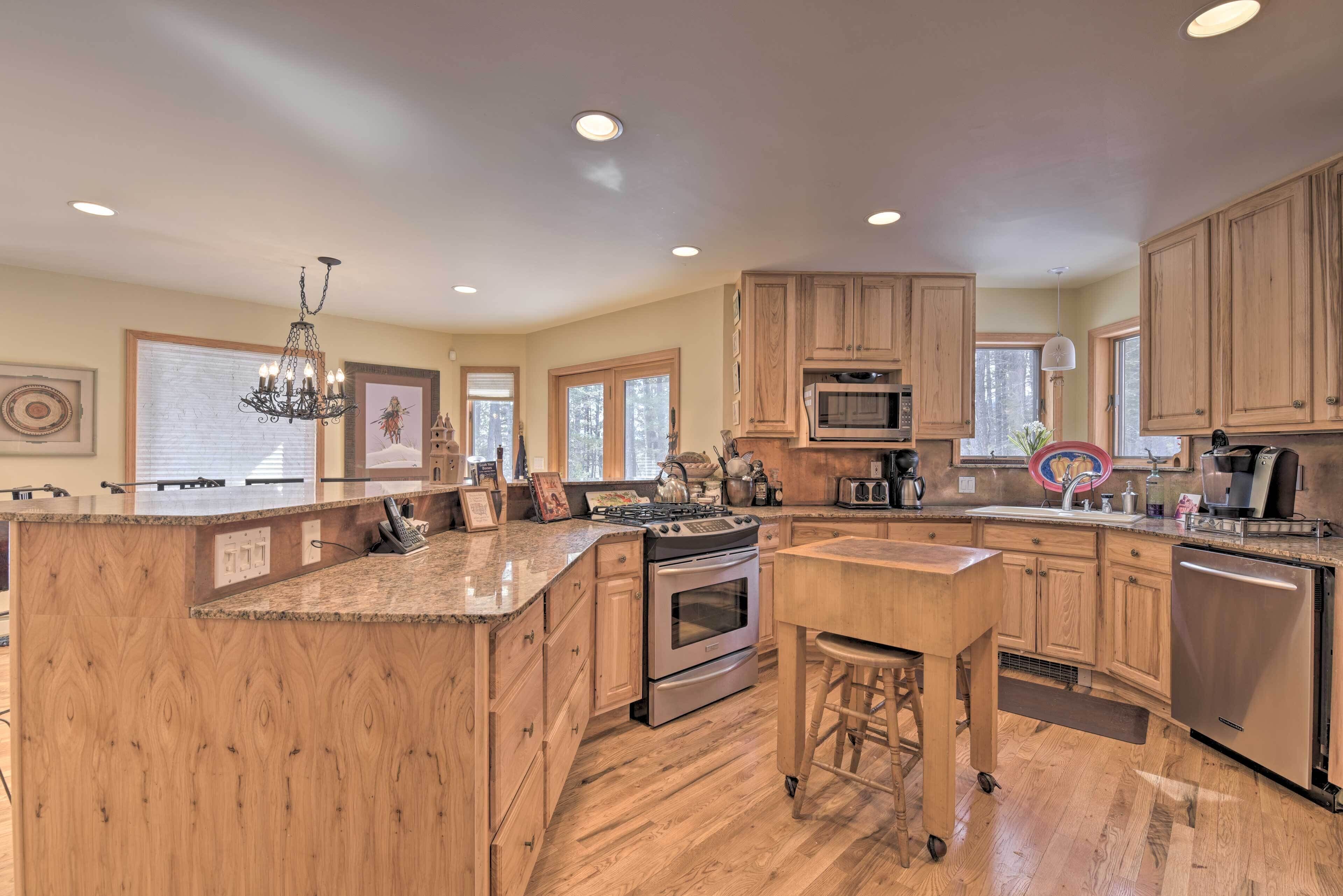 House (5 Bedrooms) | Interior