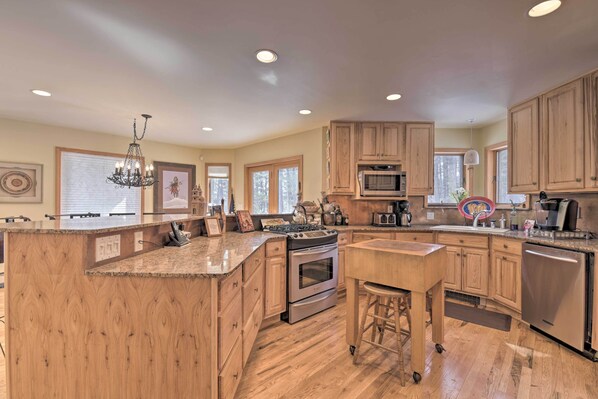 Rumah (5 Bedrooms) | Interior