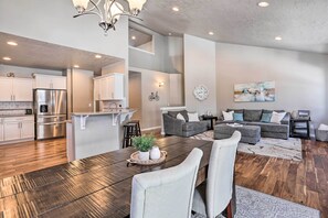 House (4 Bedrooms) | Interior - Modern Bend Home ~ 3 Mi to Old Mill District! (Bend)