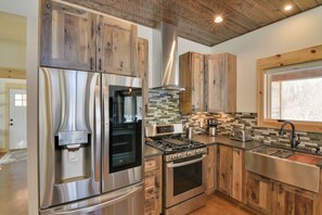 House (3 Bedrooms) | Interior - Riverfront Home w/ Bbq: 2 Mi to Downtown Gunnison! (Gunnison)