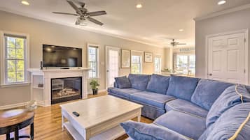 House (5 Bedrooms) | Interior