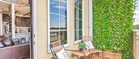 Apartment (0 Bedroom) | Interior