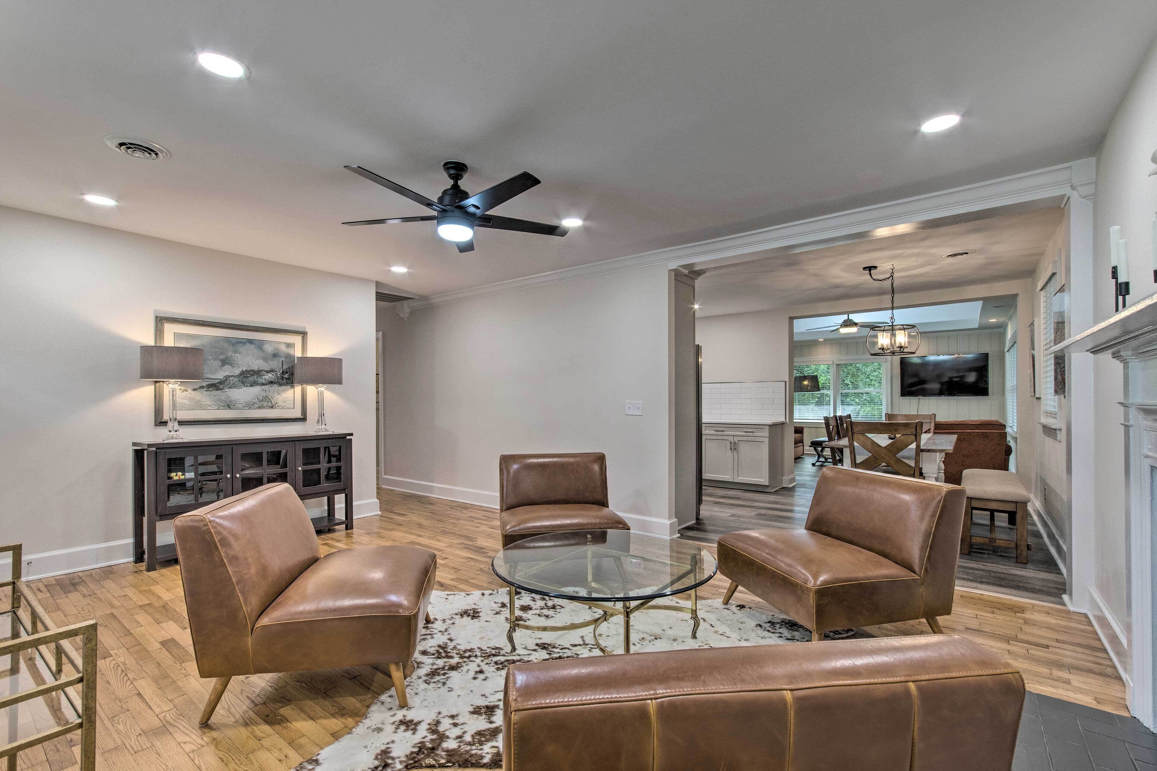 Stylish Wilmington Home, 2 Mi to Riverwalk!