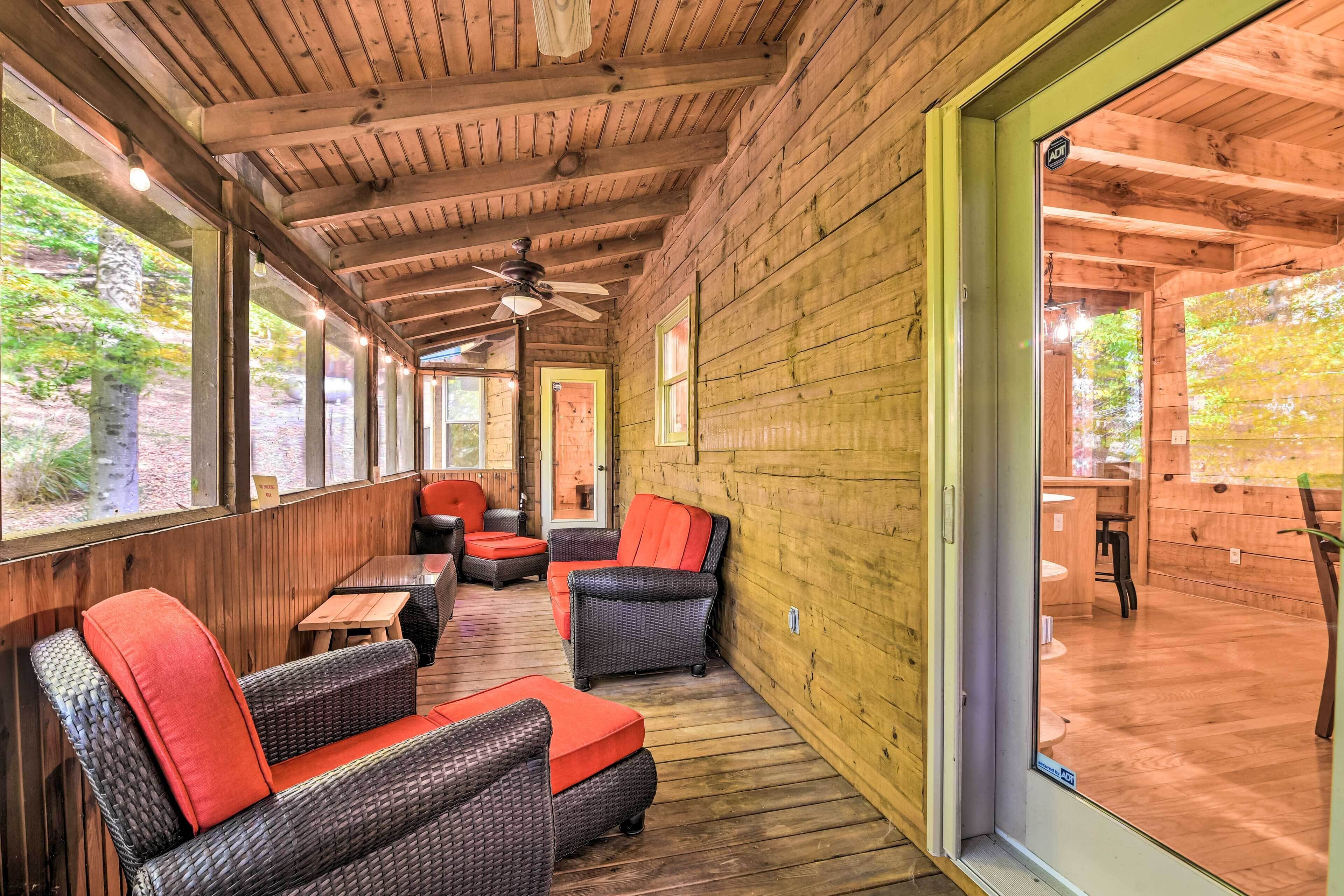 Serene Lewisburg Lakefront Retreat w/ Dock