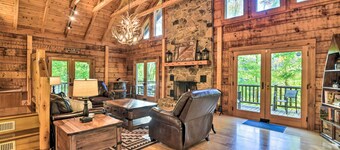 ที่พักสงบสบายริมทะเลสาบลีวิสบท์ก พร้อมท่าเรือ