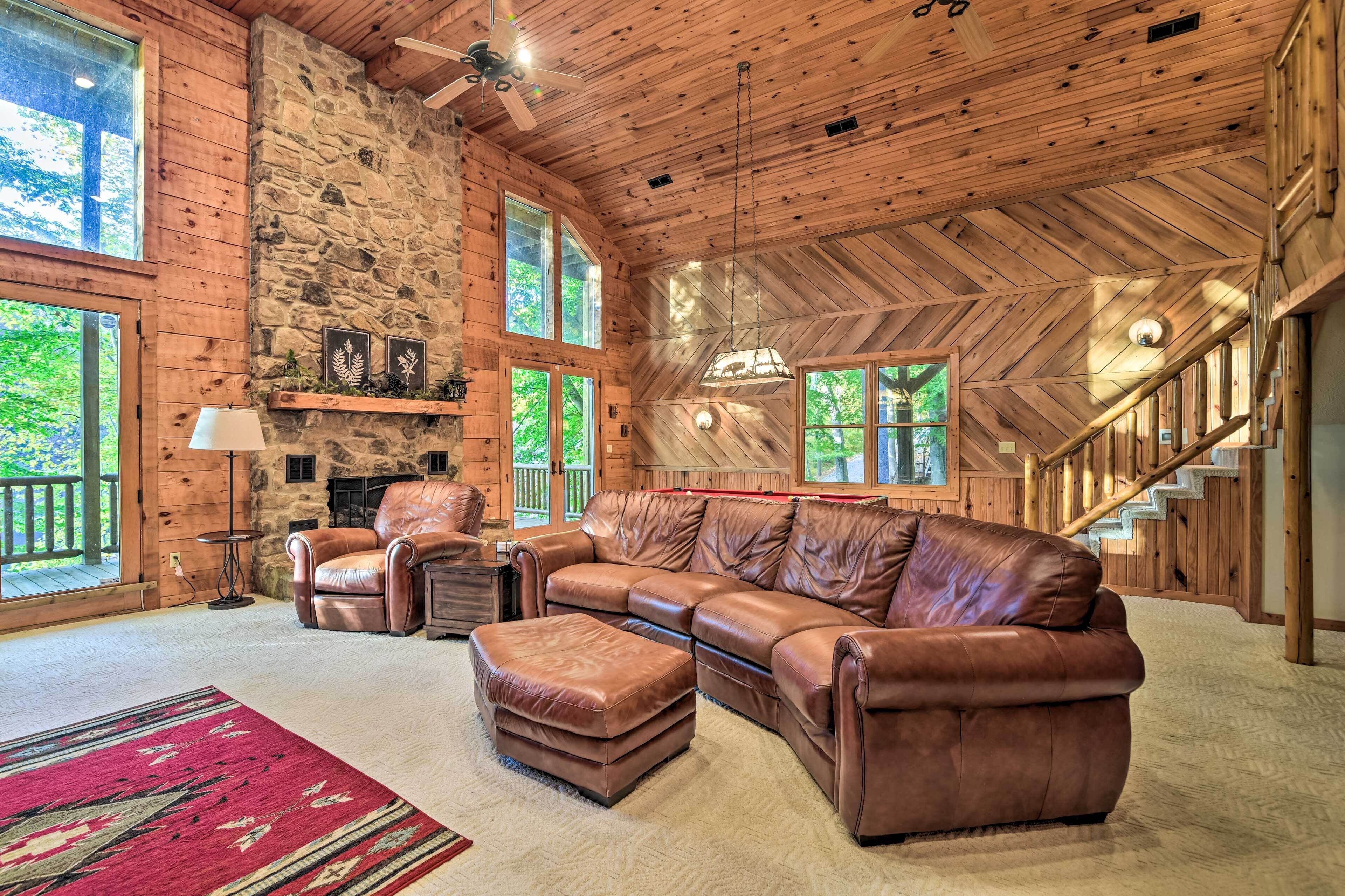 House (5 Bedrooms) | Interior