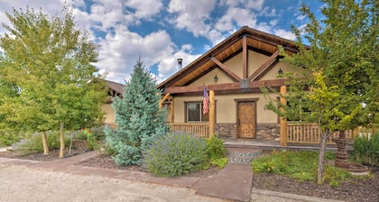 Well-appointed Sterling Casita With Full Kitchen!