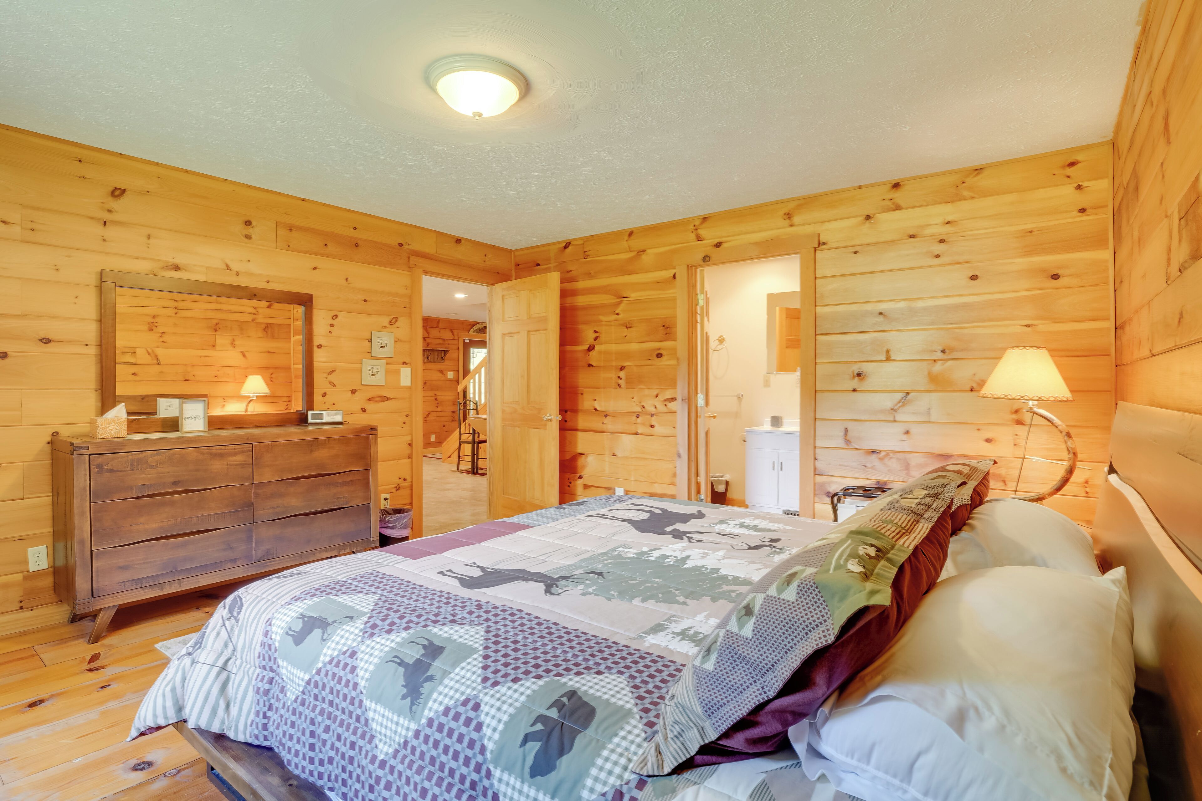 House (4 Bedrooms) | Interior