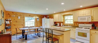 Serene Mountain Retreat on 40 Acres w/ Fire Pit!
