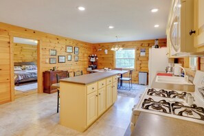 Interior - Serene Mountain Retreat on 40 Acres w/ Fire Pit! (Bomont)
