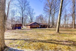 Cottage (3 Bedrooms) | Interior - Pet-friendly Youngstown Cottage w/ Yard (Poland)