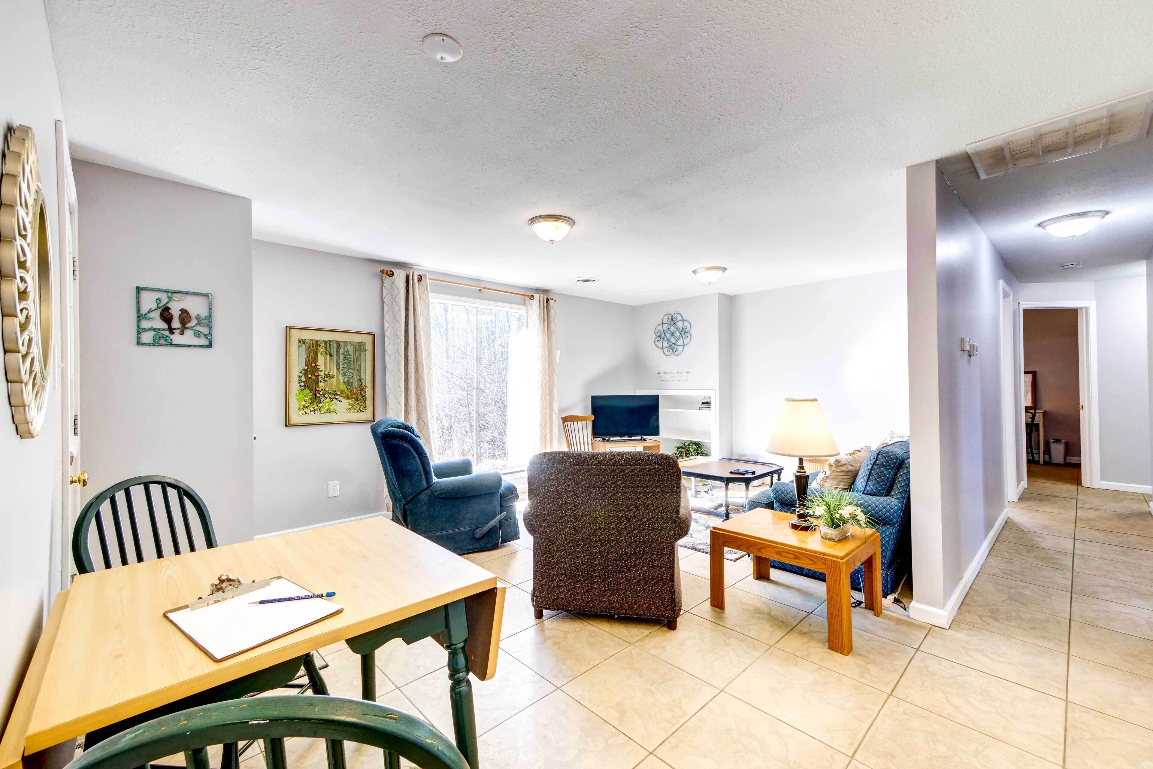 Pet-friendly Youngstown Cottage w/ Yard