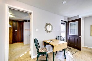 Cottage (3 Bedrooms) | Interior - Pet-friendly Youngstown Cottage w/ Yard (Poland)