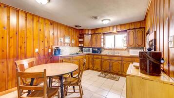 Cottage (3 Bedrooms) | Interior