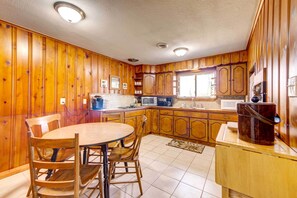 Cottage (3 Bedrooms) | Interior