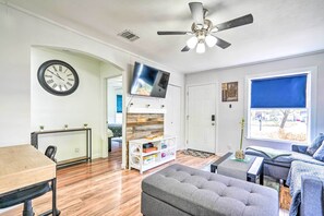 Interior - Charming San Antonio Home w/ Covered Patio! (San Antonio)