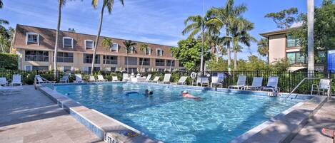 Apartment (2 Bedrooms) | Front of property