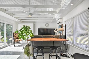 Apartment (0 Bedroom) | Interior